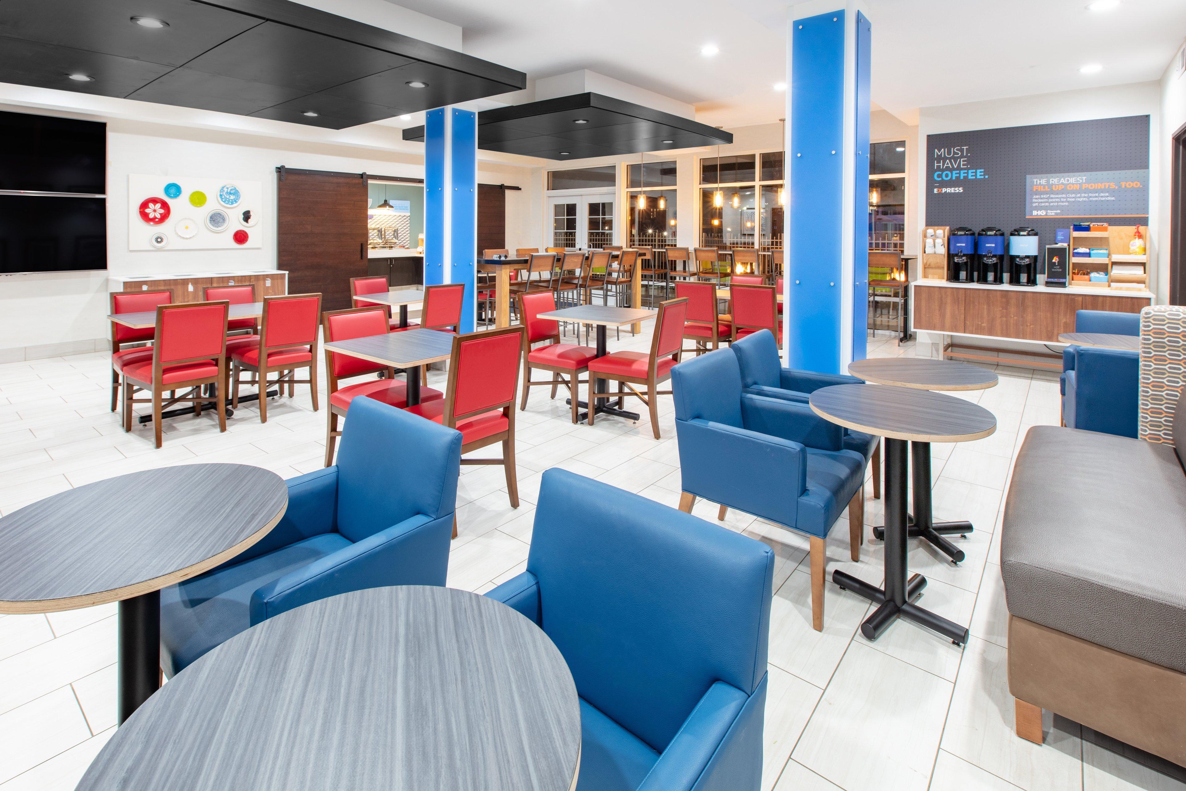 Holiday Inn Express Hotel & Suites Seaside Convention Center By Ihg Buitenkant foto
